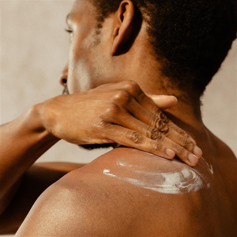 Face And Body Sunscreen Broad Spectrum SPF 31 Vanilla Coconut - Image 3